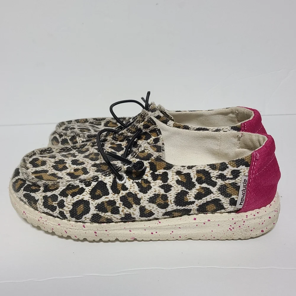 B24 Hey Dude Wendy Cheetah Kids K12